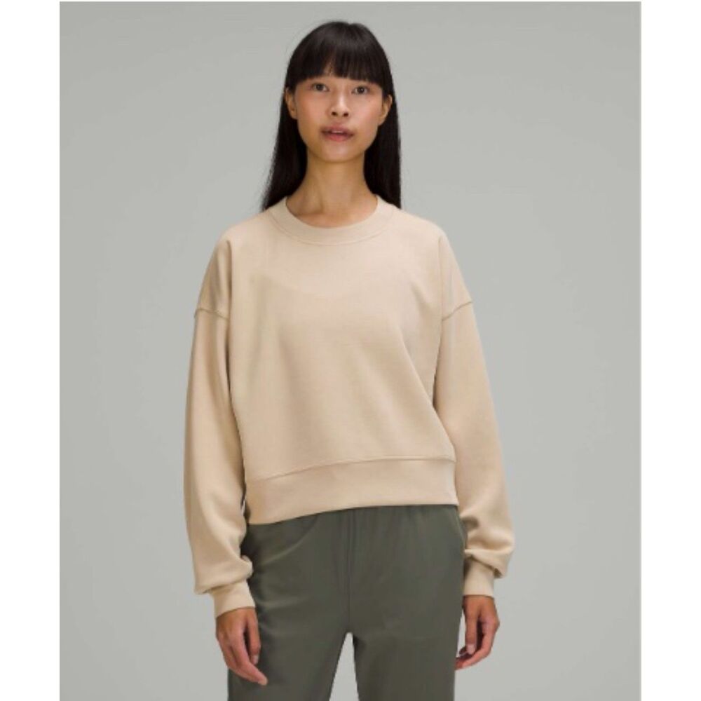 EUC Lululemon Perfectly Oversized Cropped Crew *Softstreme Trench L